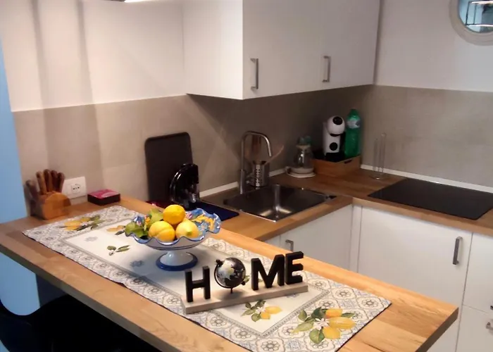 Archway Nine Sorrente