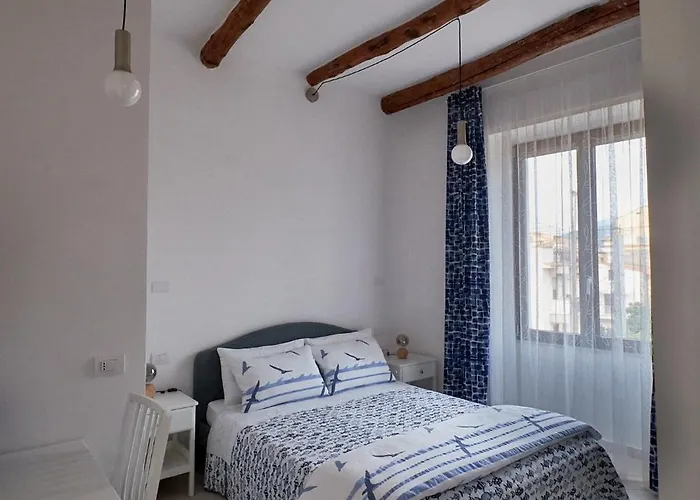 Archway Nine Sorrente