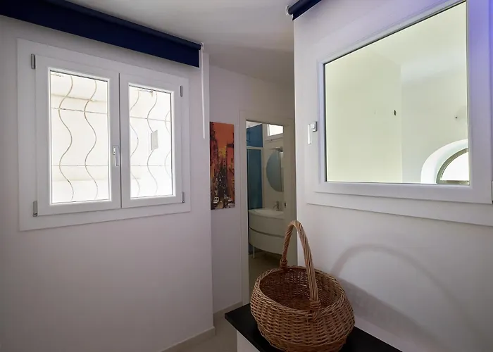 Archway Nine Sorrente