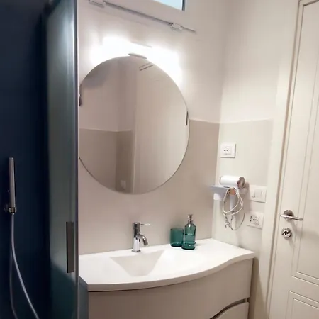 Archway Nine Apartment