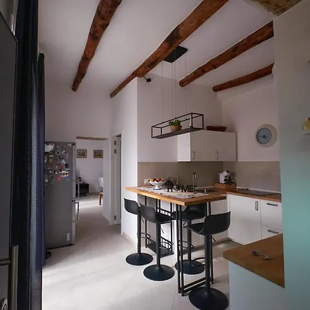 Apartment Archway Nine